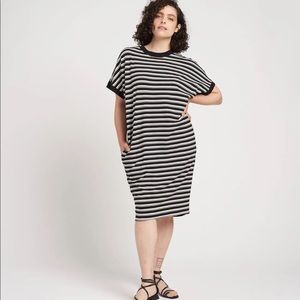 Universal Standard size Small Elizabeth Easy Dress in Black and White Stripe NWT